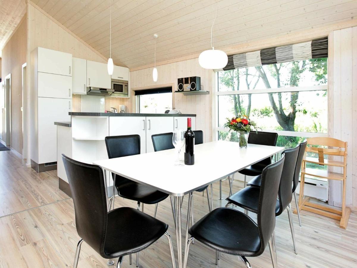 Three-Bedroom Holiday Home In Grossenbrode 1 Pokój zdjęcie